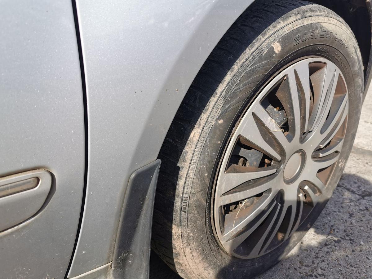 Mercedes B Klasse 245 Kotflügel Fender Seitenwand vorn rechts 761 Polarsilber