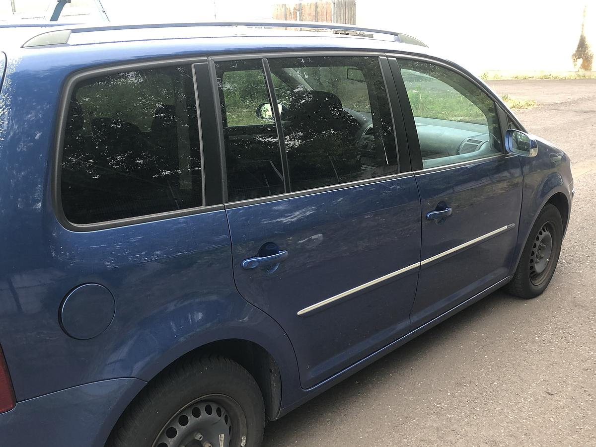 VW Touran 1T Tür hinten rechts LC5C Biscay Blue perl