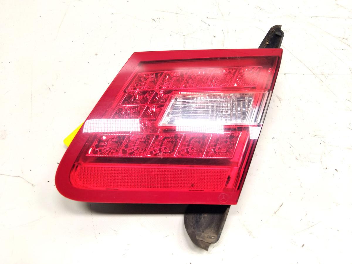 Mercedes E-Klasse Coupe C207 original Rückleuchte innen rechts LED Bj.2009