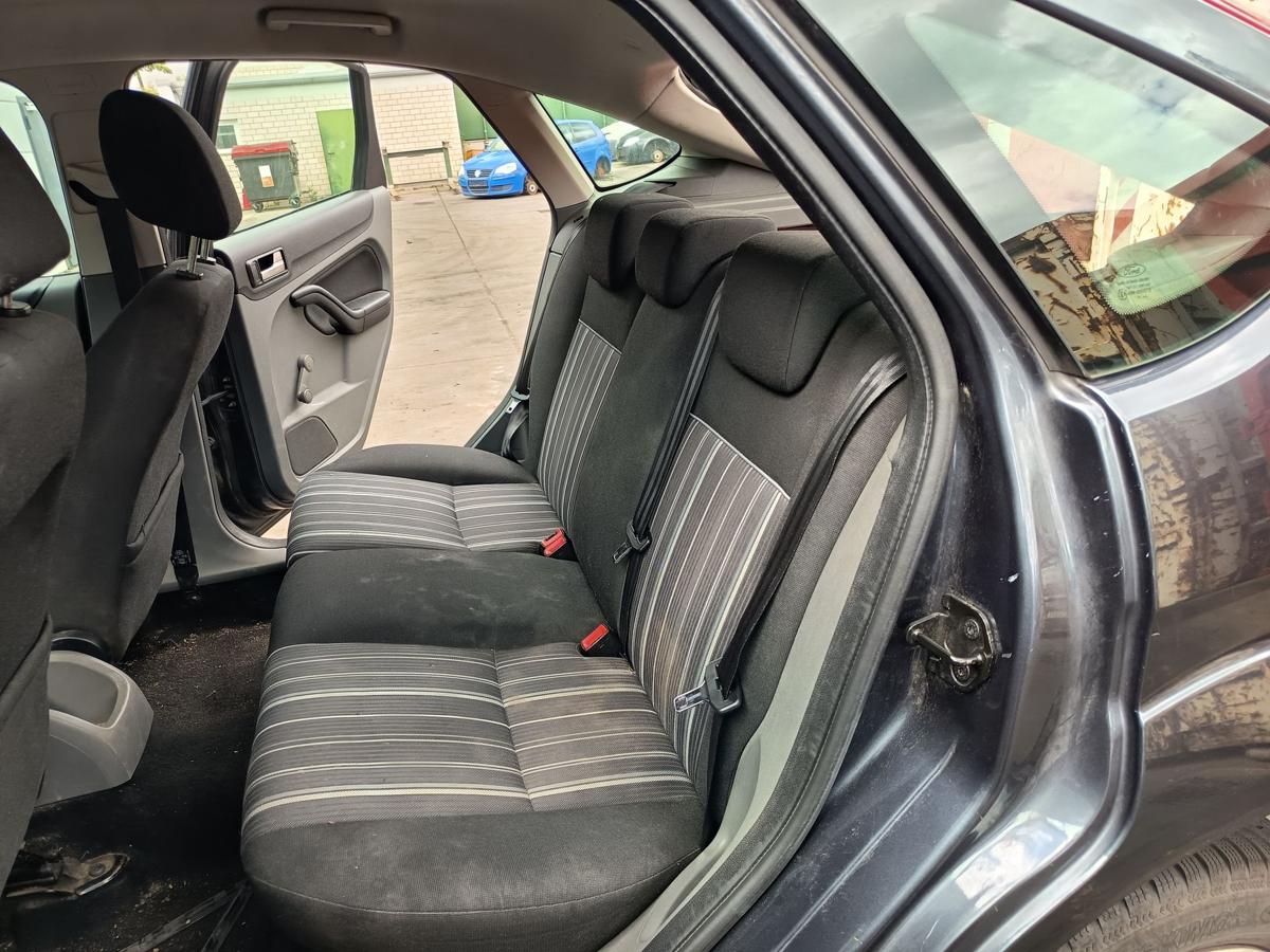 Ford Focus DA3 Flie&szlig;heck original R&uuml;cksitzbank Stoff anthrazitgrau Bj 2009