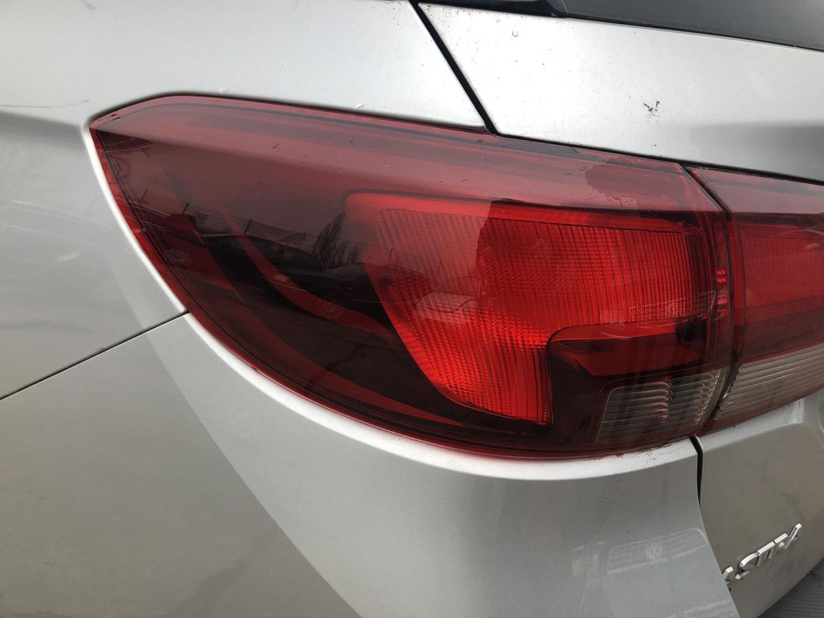 Opel Astra K B16 Caravan Rückleuchte links außen Ecke Rücklicht kein LED
