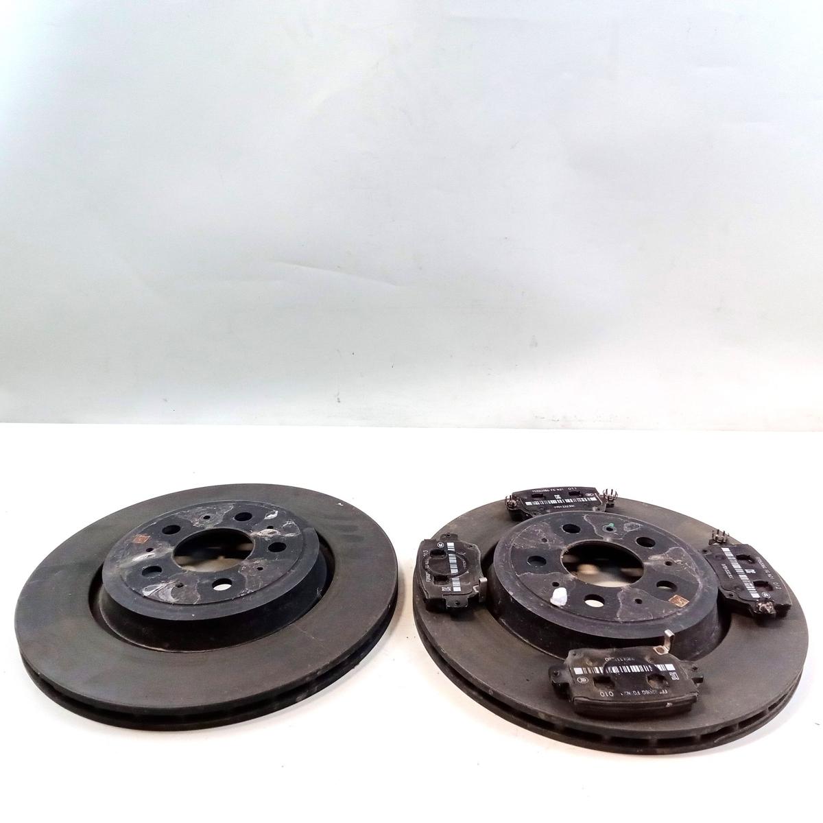 Tesla Model Y Performance original Satz Bremsscheiben hinten mit Bremsbel&auml;gen