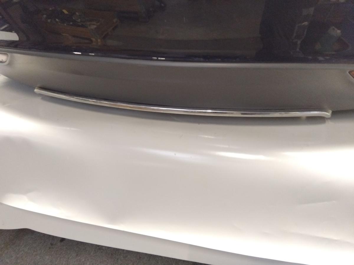 Tesla Model S P85D original Sto&szlig;stange Stossf&auml;nger hinten mit Parkhilfe BJ2014