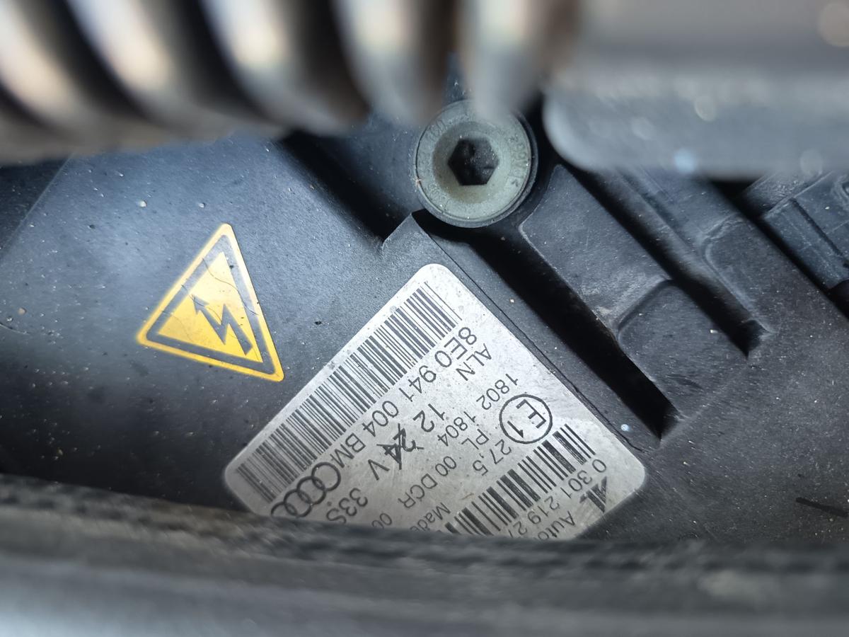 Audi A4 B7 original Bi Xenon Hauptscheinwerfer rechts Front Licht Bj 2006
