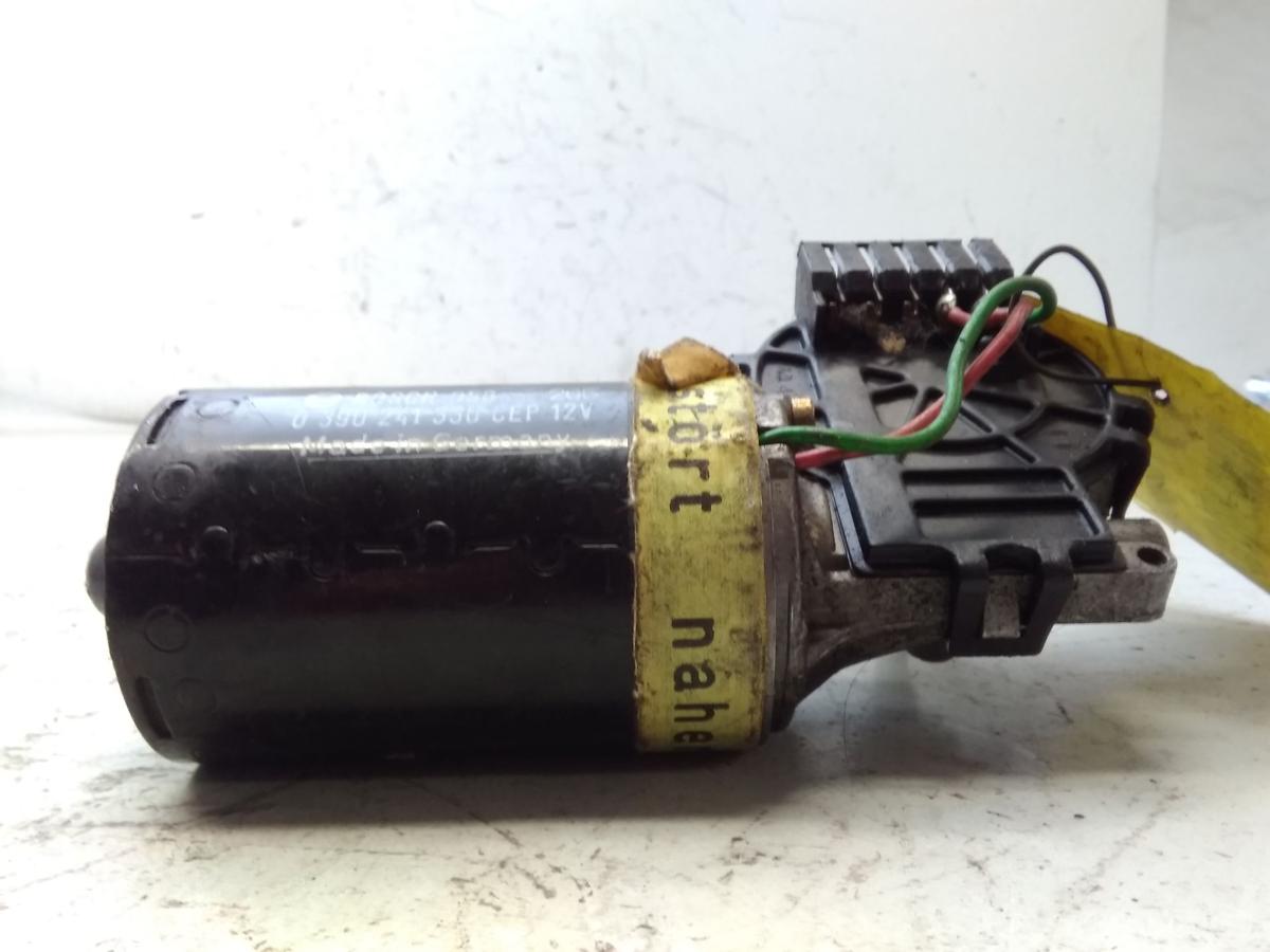 Audi 100 C4 Wischermotor vorn 0390241330 BOSCH ohne Wischergestänge BJ1992 Audi 100 C4 Wischermotor vorn 0390241330 BOSCH ohne Wischergestänge BJ1992