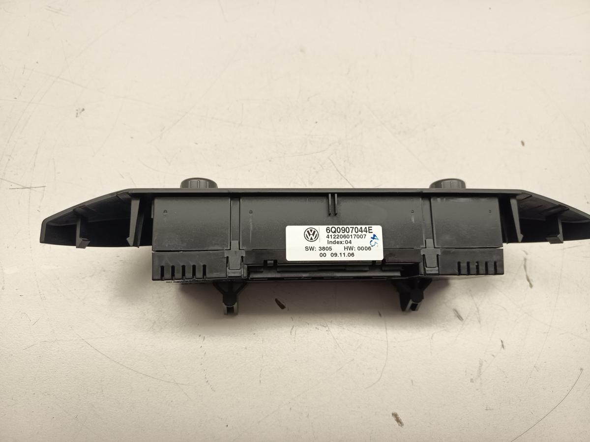 VW Polo 9N2 orig Bedienelement Heizungsbet&auml;tigung/Klimaautomatik Bj 2007