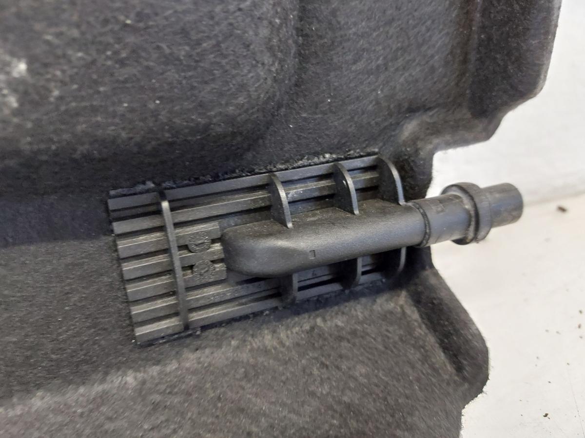 Ford Fiesta JD3 JH1 ab05 Hutablage 2S61A46506 Ablage Kofferraum Abdeckung