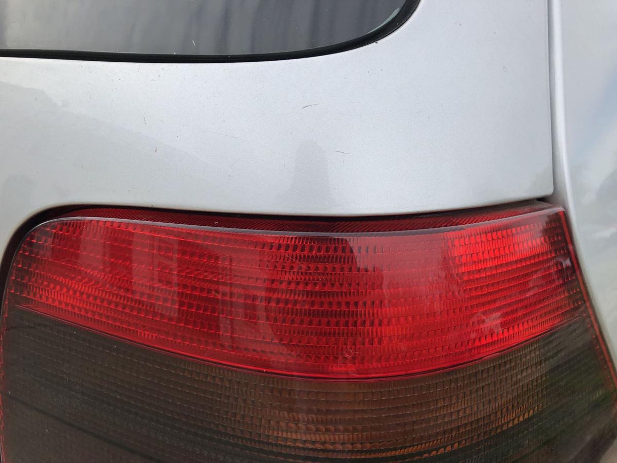 VW Golf 4 1J IV Rückleuchte rechts Heckleuchte Rücklicht rot schwarz