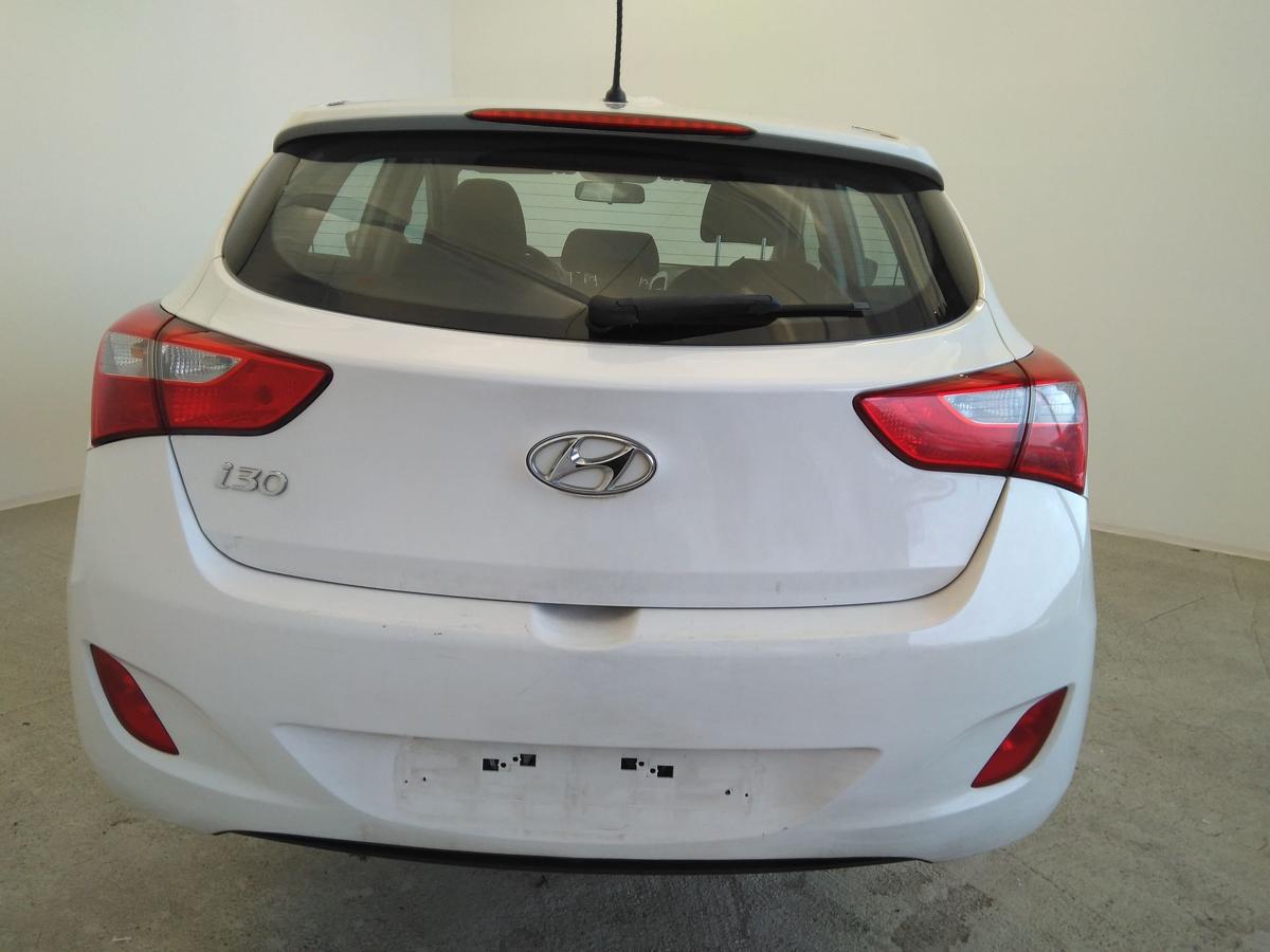 Hyundai I30 GD original Rückleuchte Schlussleuchte innen rechts Fließheck Bj.2014