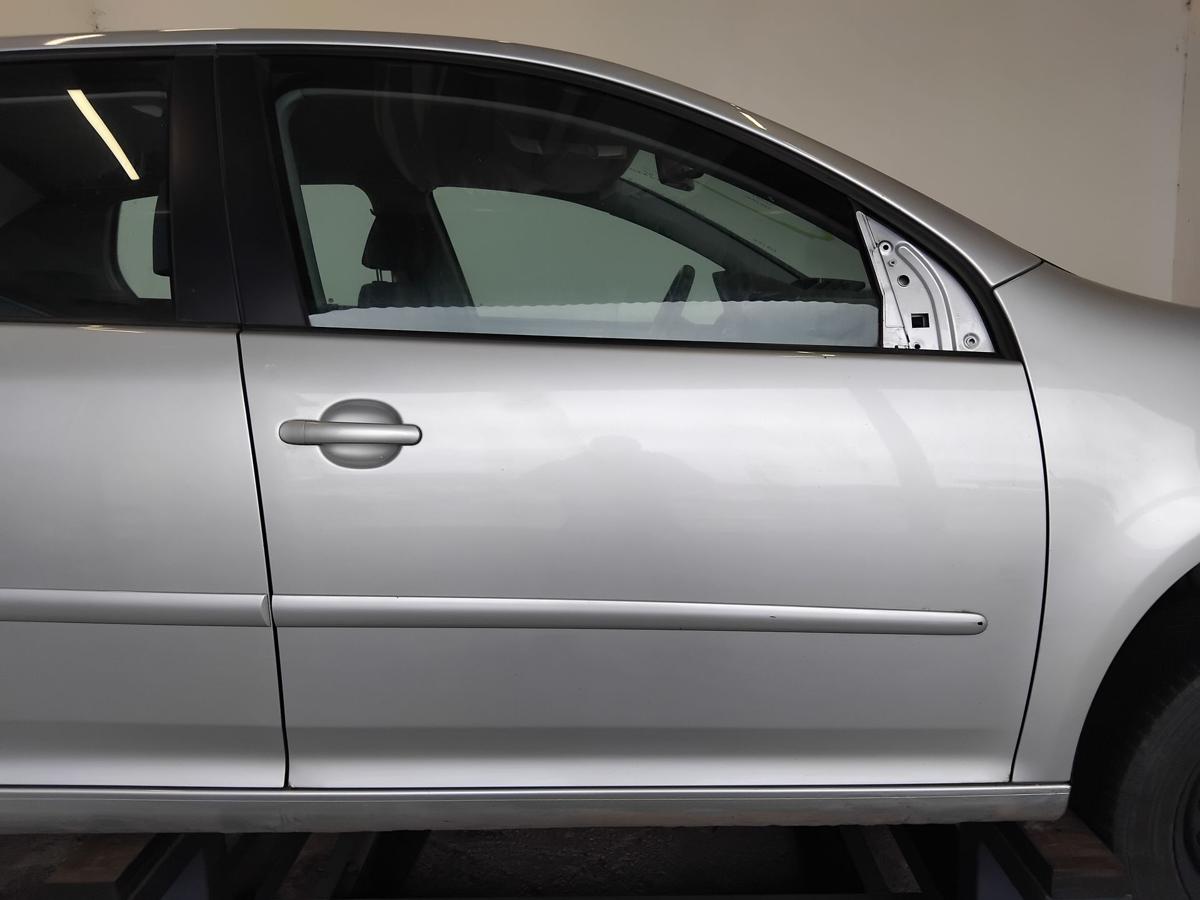 VW Golf 5 1K T&uuml;r vorn rechts Beifahrert&uuml;r 5t&uuml;rig BJ2007 Flie&szlig;heck LA7W reflexsilber