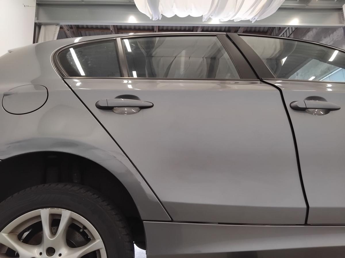 BMW 1er E87 Tür hinten rechts spacegraumetallic A52 BJ2009