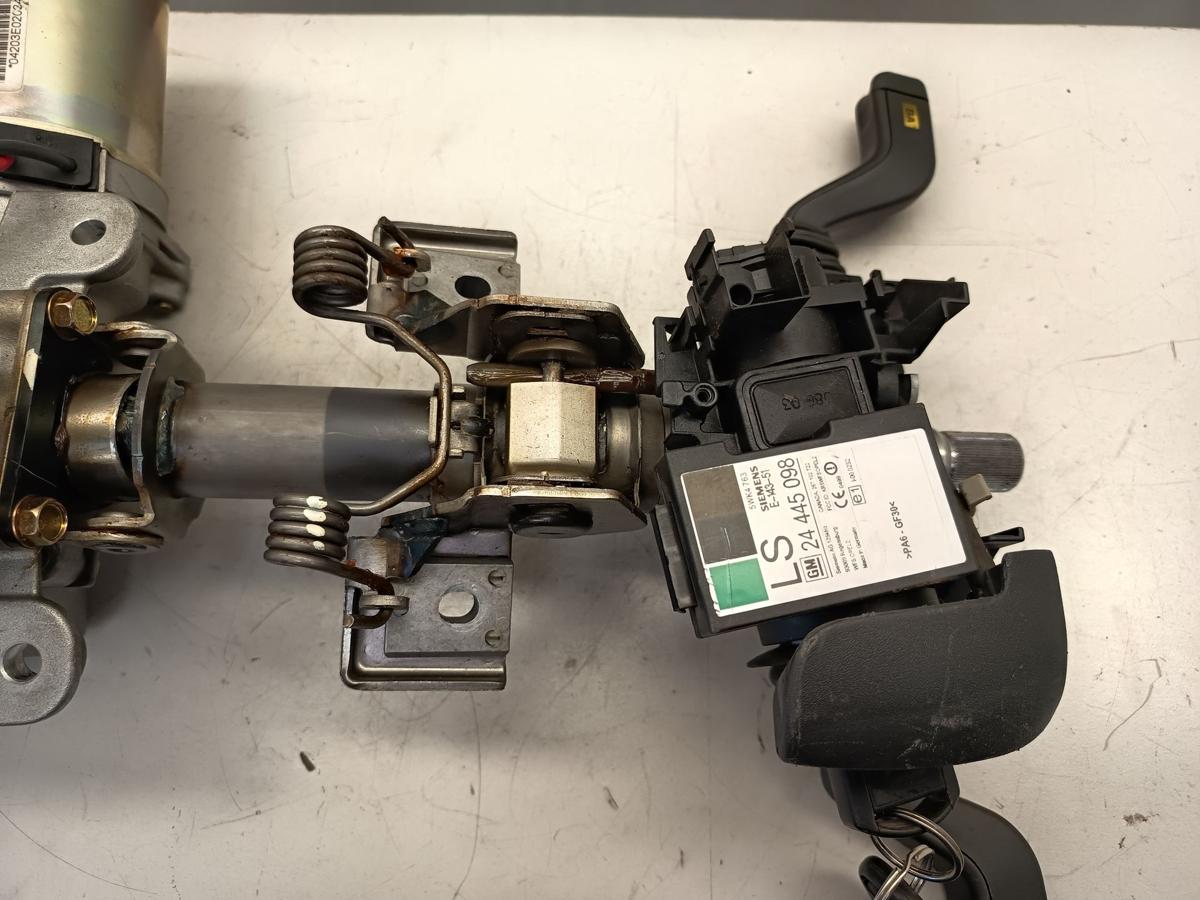 Opel Corsa C original Lenks&auml;ule mit Motor 913172257 h&ouml;henverstellbar Bj 2006