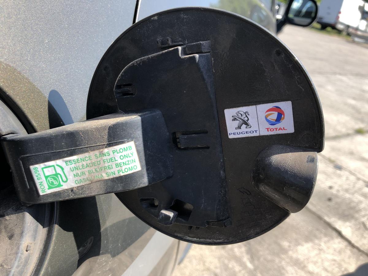 Peugeot 3008 I Typ 0U Tankklappe Tankdeckel Tankverschluss KDK Hickory Braun