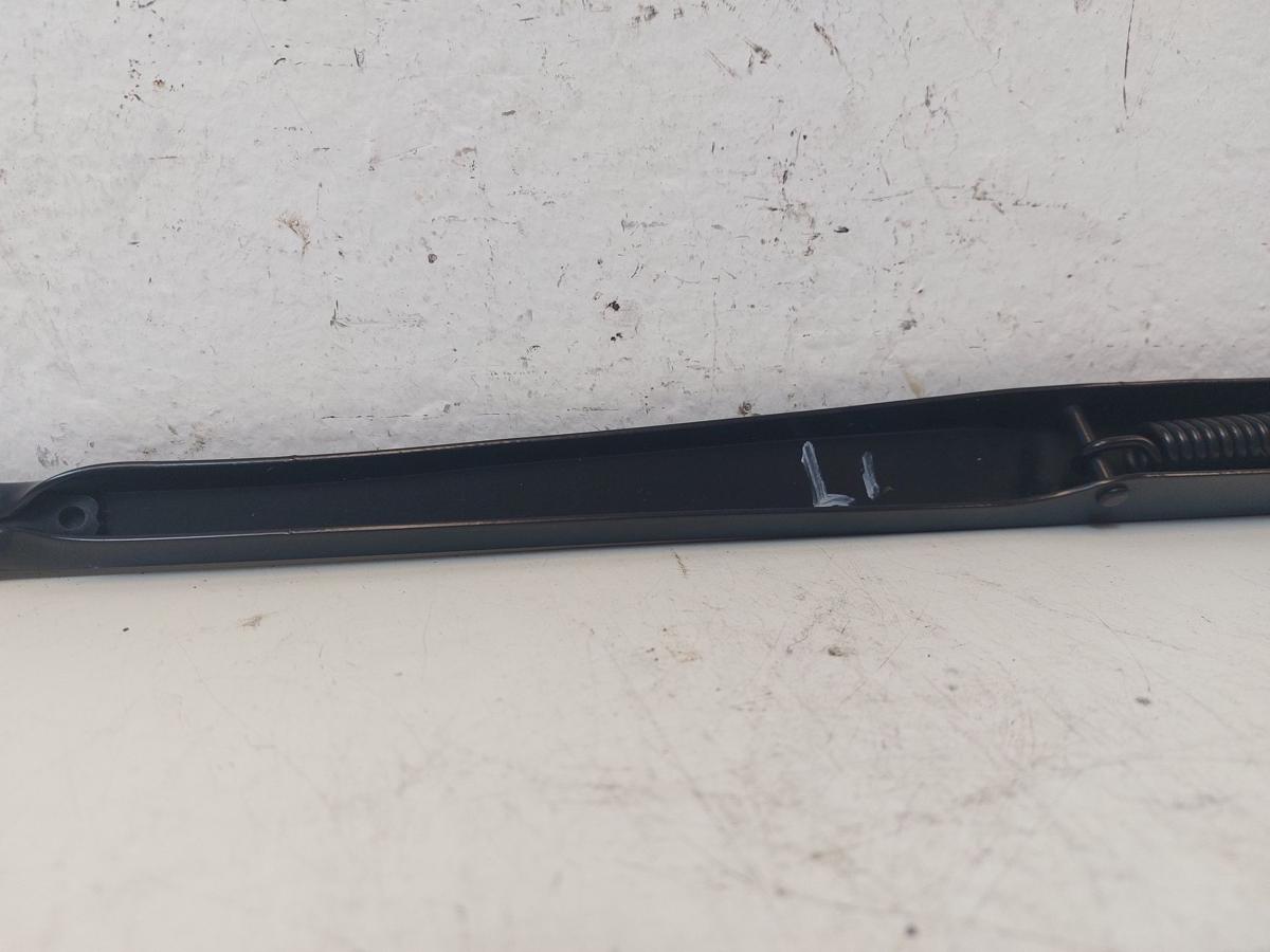 Hyundai i30 PD Mild Hybrid Wischerarm Scheibenwischer arm vorn links Fahrerseite
