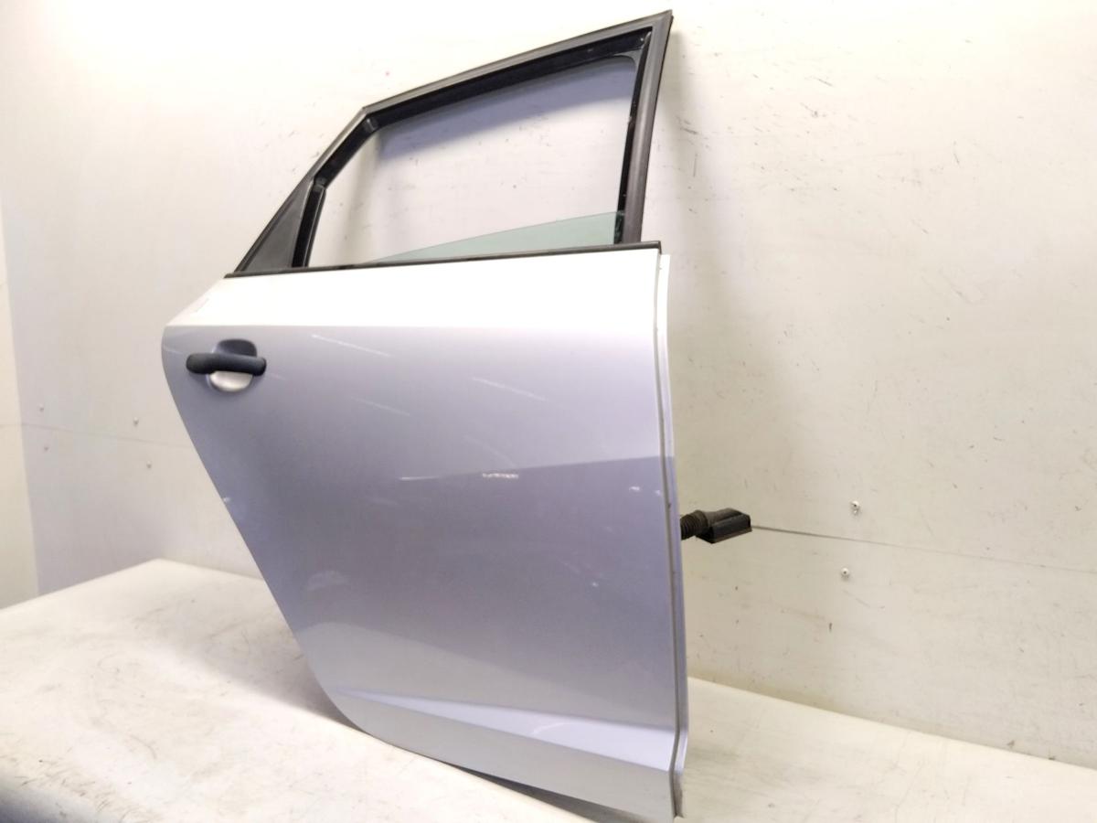 Seat Ibiza ST Kombi 6J Tür hinten rechts LX7W Eissilbermetallic BJ2012