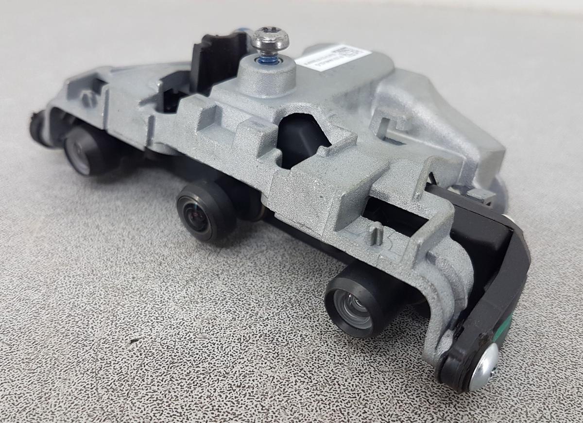 Tesla Model Y Frontkamera Dreifachkamera 1514448-02-G Bj2022 Spurassistend