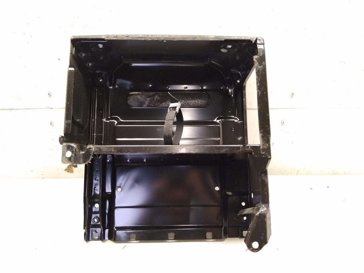 Mercedes Benz Vito 447 original Sitzkonsole Sitzkasten vorn links Bj.2014