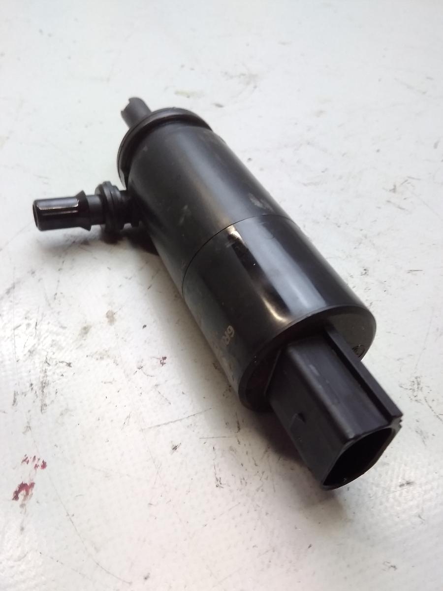 Skoda Karoq original Pumpe Scheinwerferreinigung 6R0955681