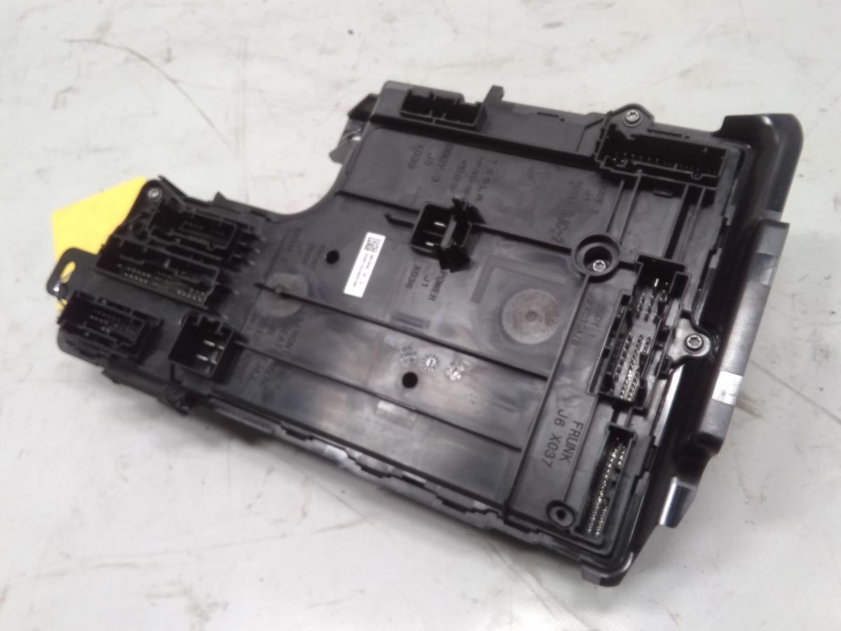 Tesla Model Y original Steuerger&auml;t Modul A S&auml;ule links 165764802A BJ2023