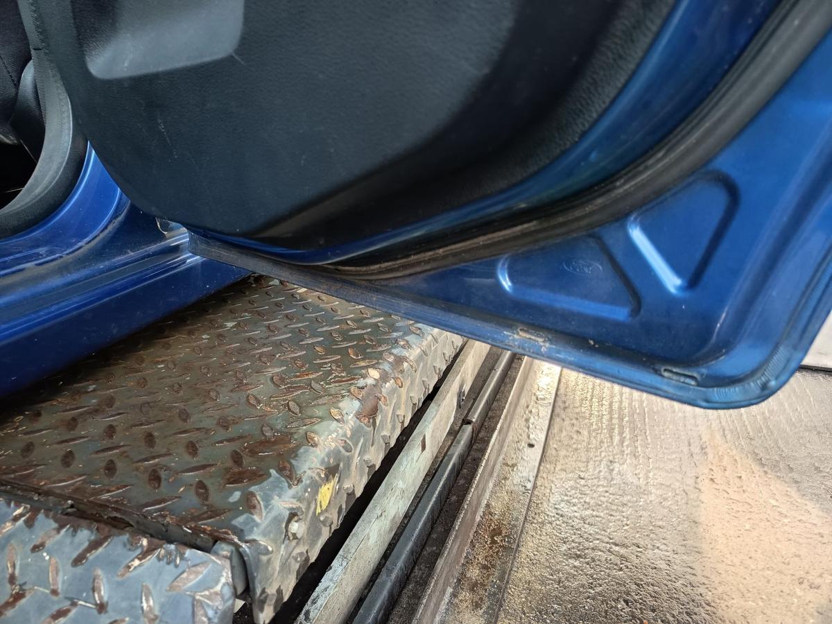 Ford Fiesta VI JH1 original T&uuml;r hinten rechts Fond C-Burmablau Bj 2007