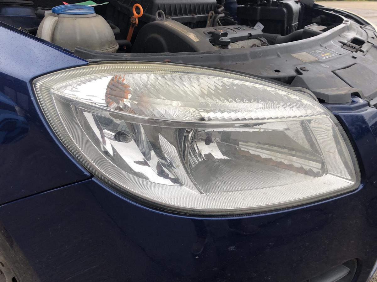 Skoda Fabia 2 Typ 5J Scheinwerfer rechts Frontscheinwerfer f&uuml;r H4 2006 bis 2010