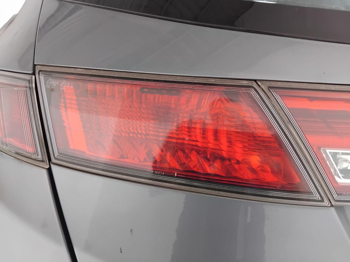 Honda Civic VIII FK orig. Rückleuchte Heckleuchte innen links BJ2008 Schrägheck