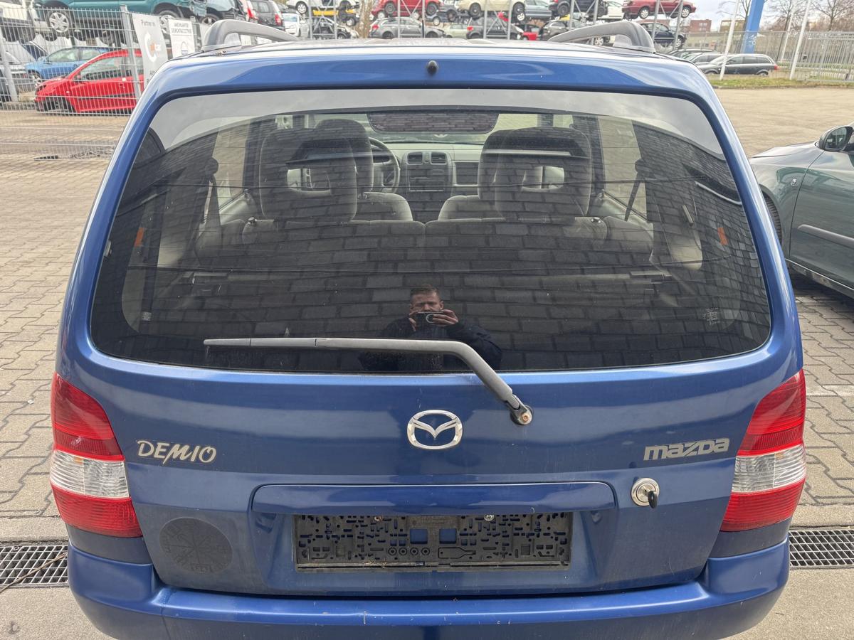Mazda Demio original Heckklappe mit Heckscheibe 20P Innocent Blue Pearl Bj.2000