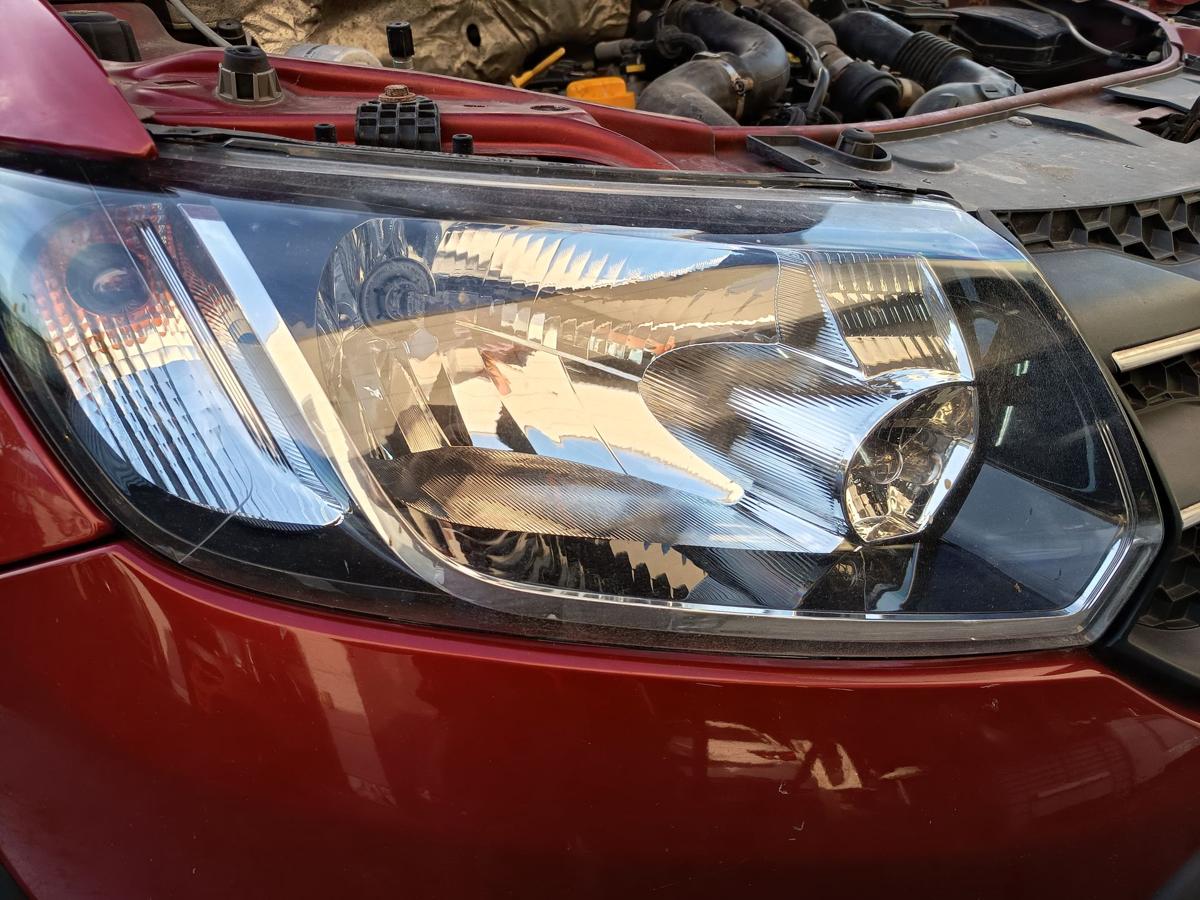 Dacia Sandero II B8 original Hauptscheinwerfer rechts Halogen Frontlicht Bj 2016