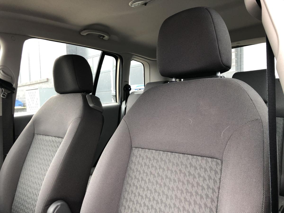 Ford Fusion JU2 Sitz vorn links Fahrersitz Stoff Autositz