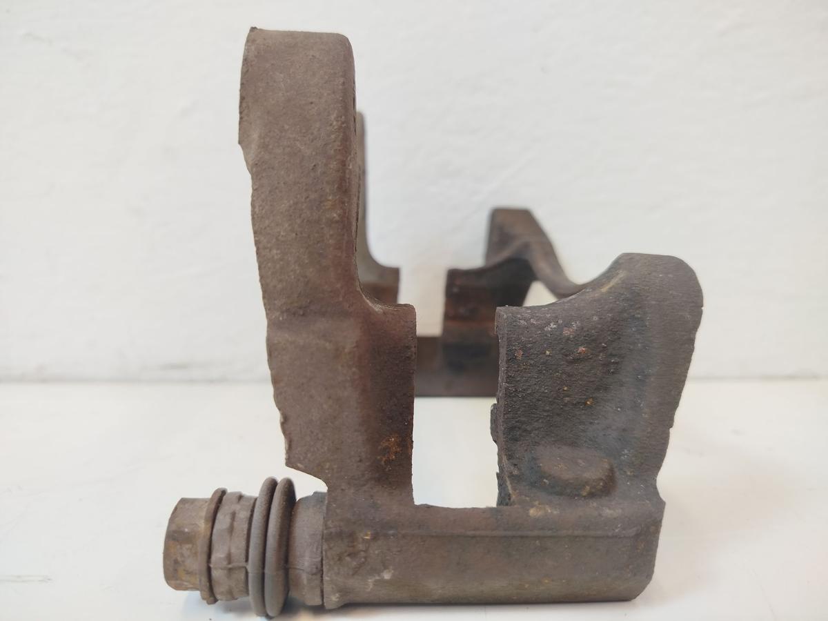 VW Passat 3C B7 Variant Tr&auml;ger Bremssattel Bremssatteltr&auml;ger Scheibe 282x12mm