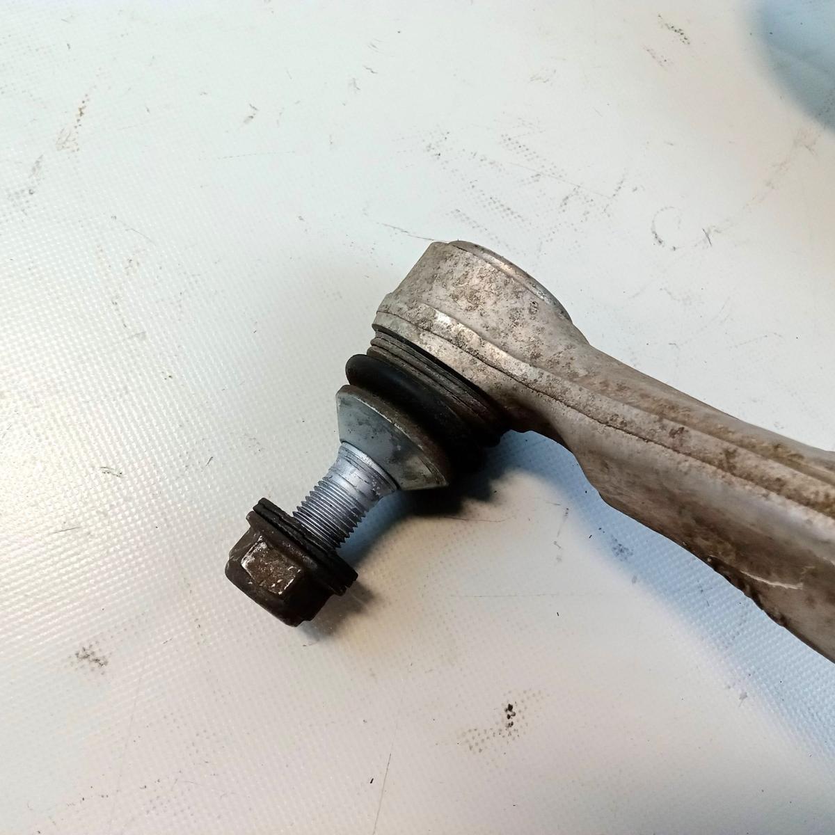 Tesla Model 3 RWD original Satz Querlenker Vorderachse unten rechts Bj.2021