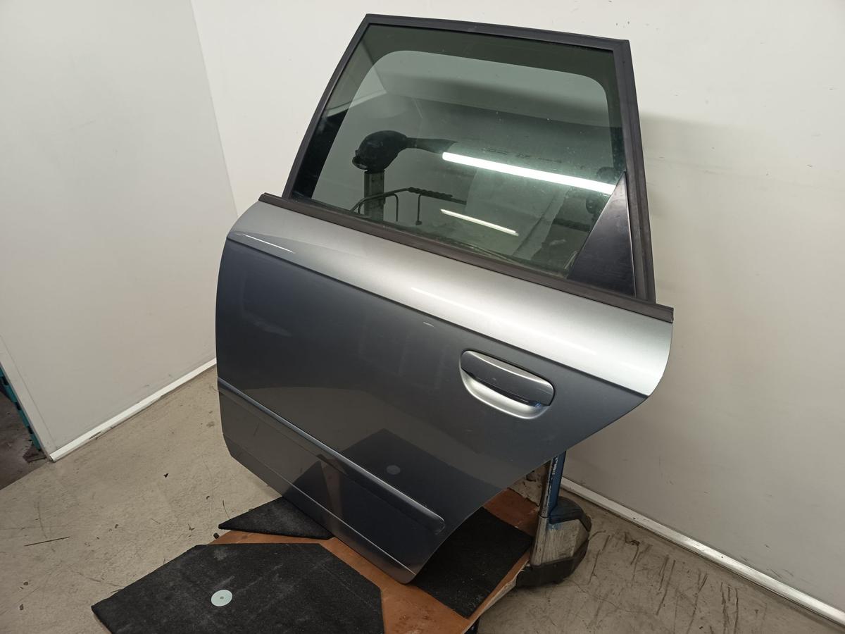 Audi A4 8E B7 Avant original T&uuml;r hinten links Y7G Quarzgrau Bj 2005