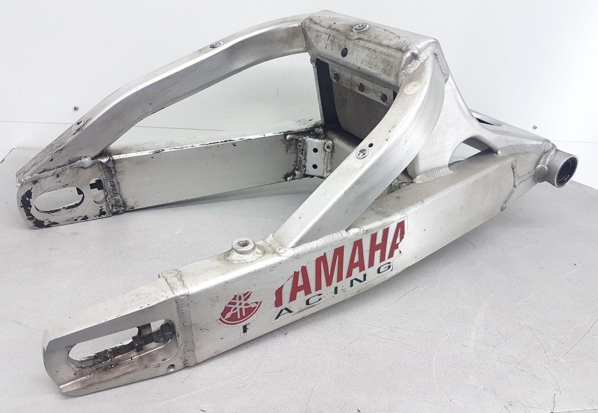 Yamaha YZF R6 RJ03 Schwinge Hinterradschwinge Bj2000 Schwingarm hinten