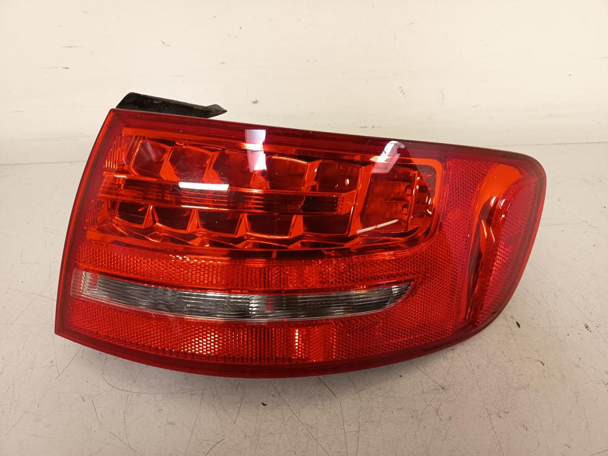 Audi A4 B8 8K Kombi original R&uuml;ckleuchte rechts aussen LED Bj 11