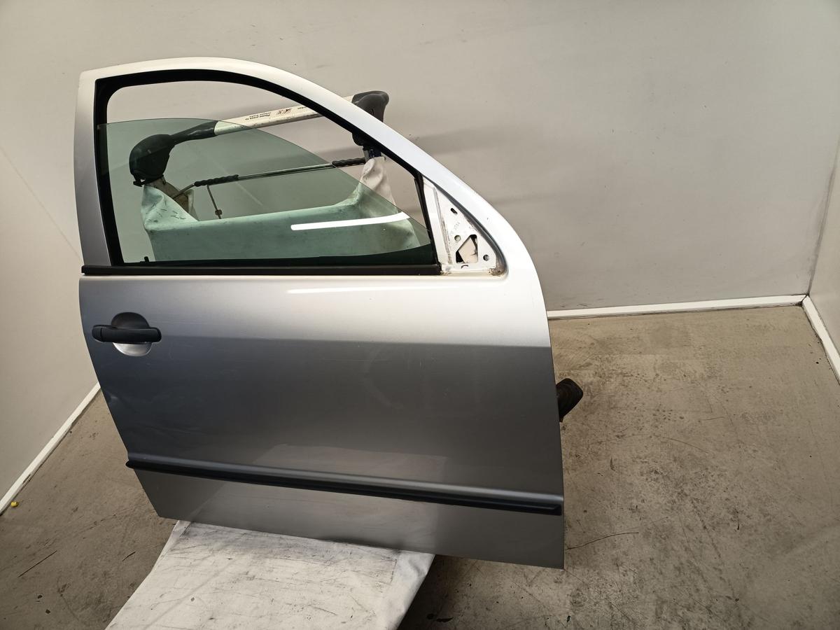 Skoda Fabia 6Y orig Tür vorn rechts Beifahrerseite LF7T Silber Bj 2006