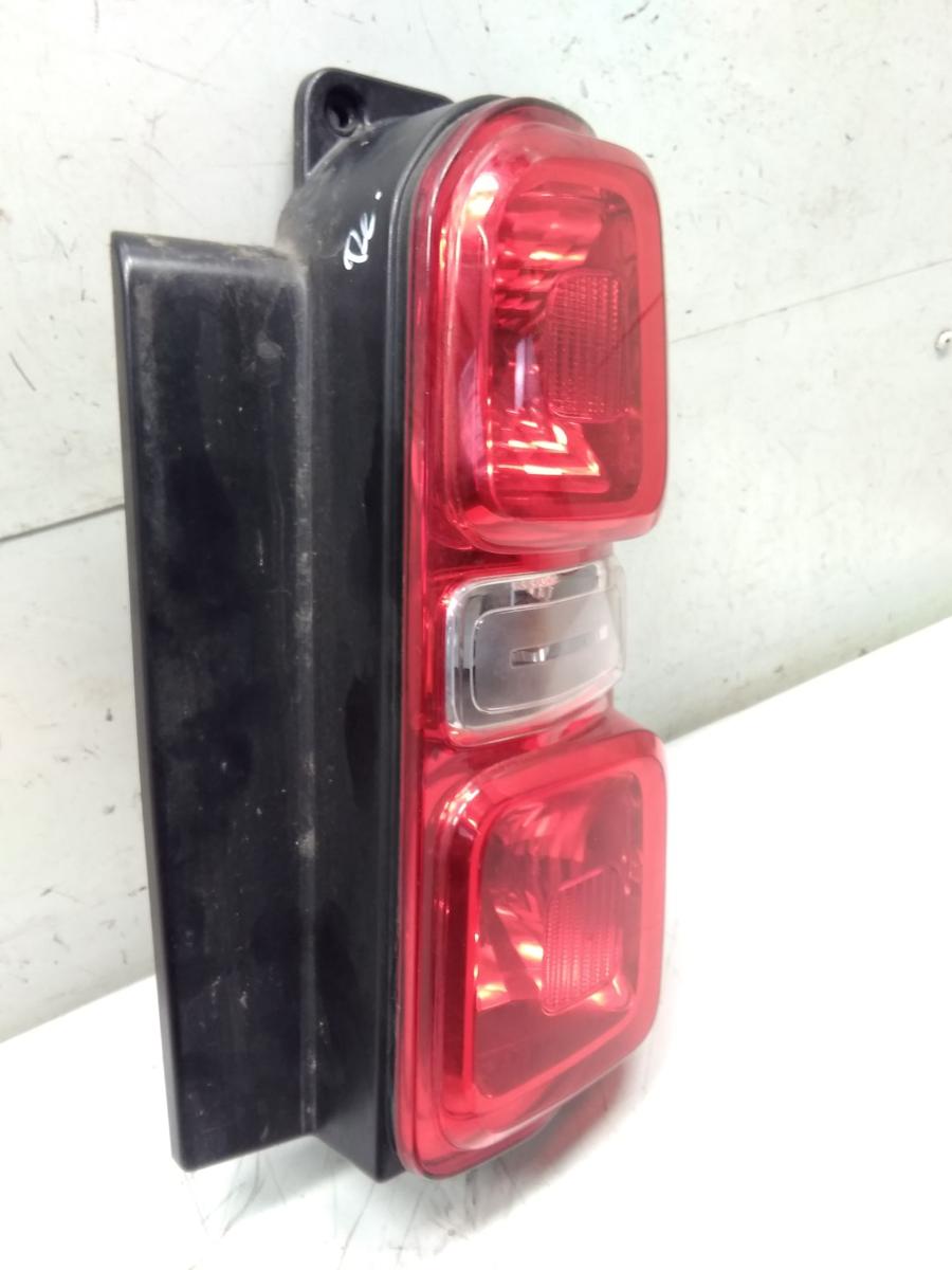 Opel Vivaro C original R&uuml;ckleuchte Heckleuchte rechts 9808243080 BJ2022
