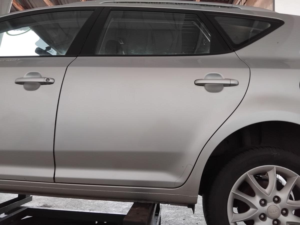 Kia Ceed Kombi ED SW T&uuml;r hinten links BJ2007 9S Machine Silver