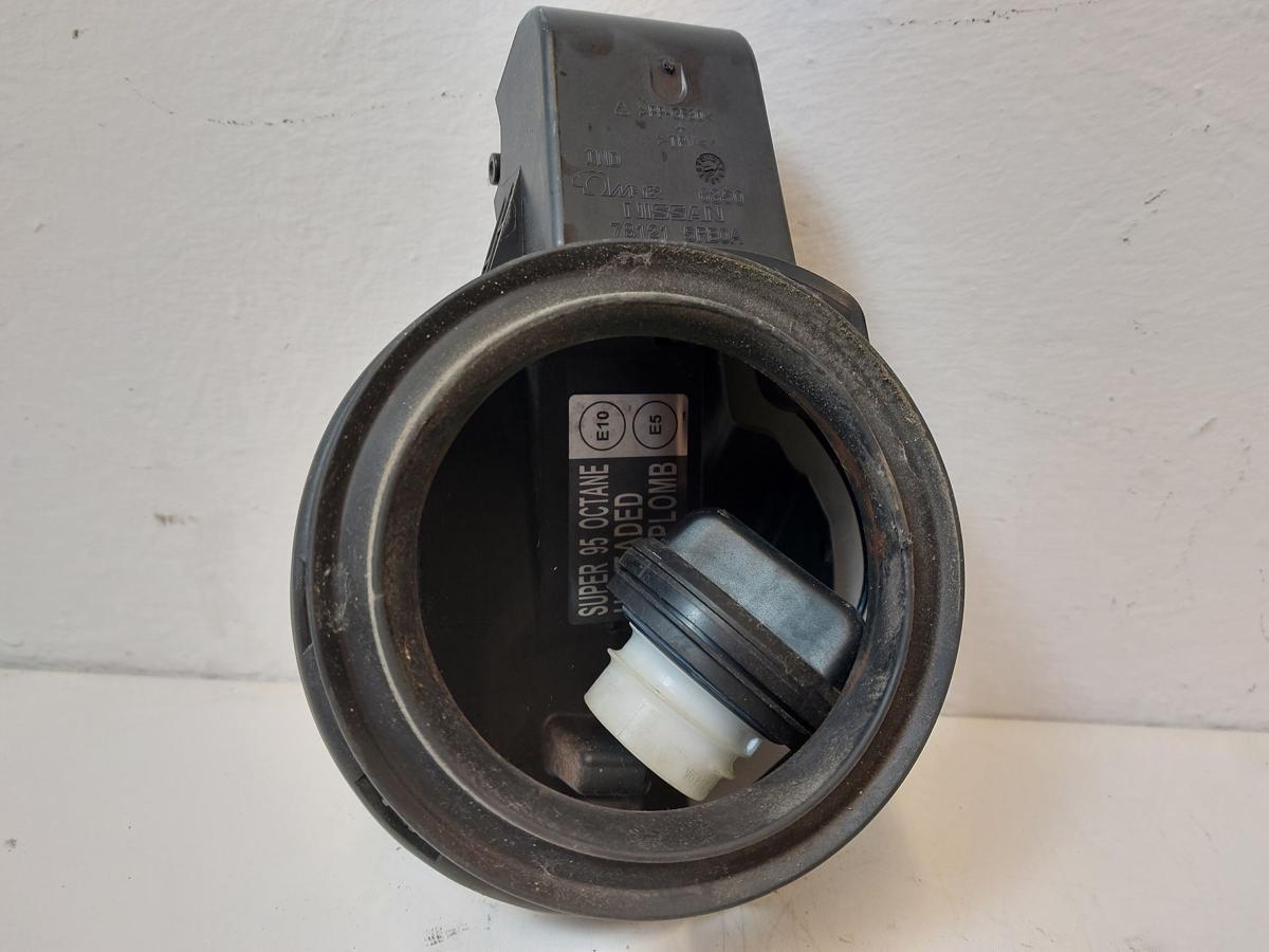 Nissan Micra K14 Tankklappe Tankdeckel Tanverschluss KNV Warm Silver Met