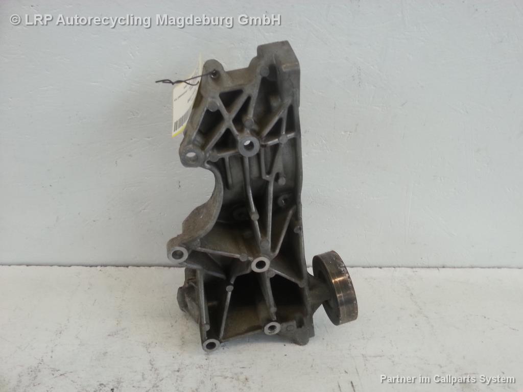 Audi A4 8EC B7 Bj.07 Halter Lichtmaschine Aggregateträger 06D903143C