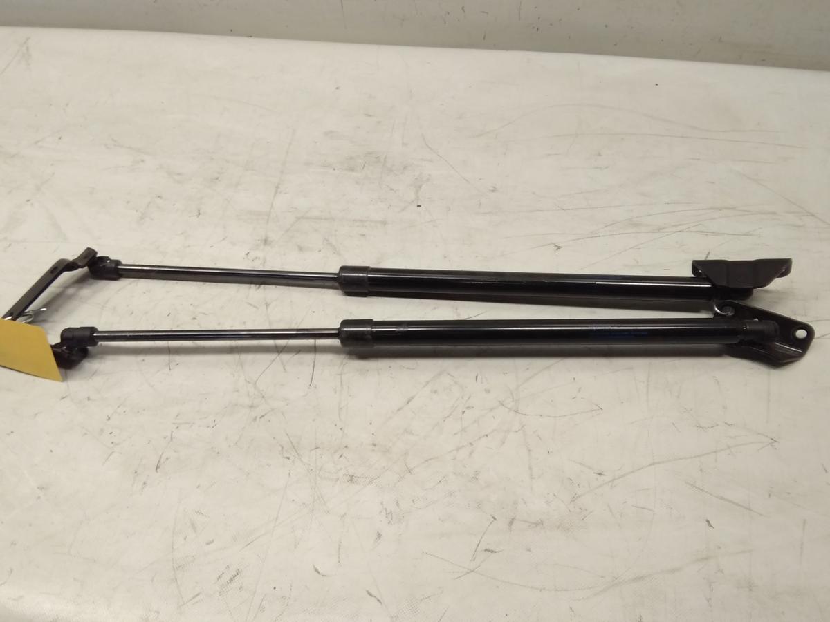 Mitsubishi Eclipse Cross original Satz Gasdruckdämpfer Heckklappe Facelift