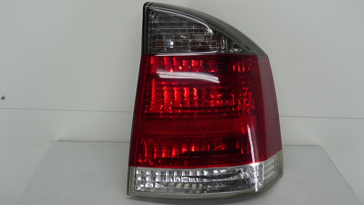 Opel Vectra C Bj2005 Rückleuchte Rücklicht rechts 13157647 4 und 5 Türig