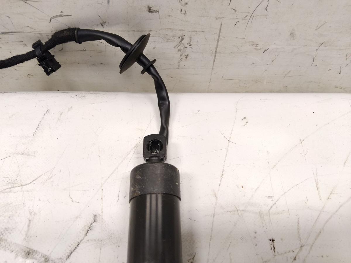 Polestar 3 original Gasdruckzylinder Heckklappe links mit Servomotor BJ2024
