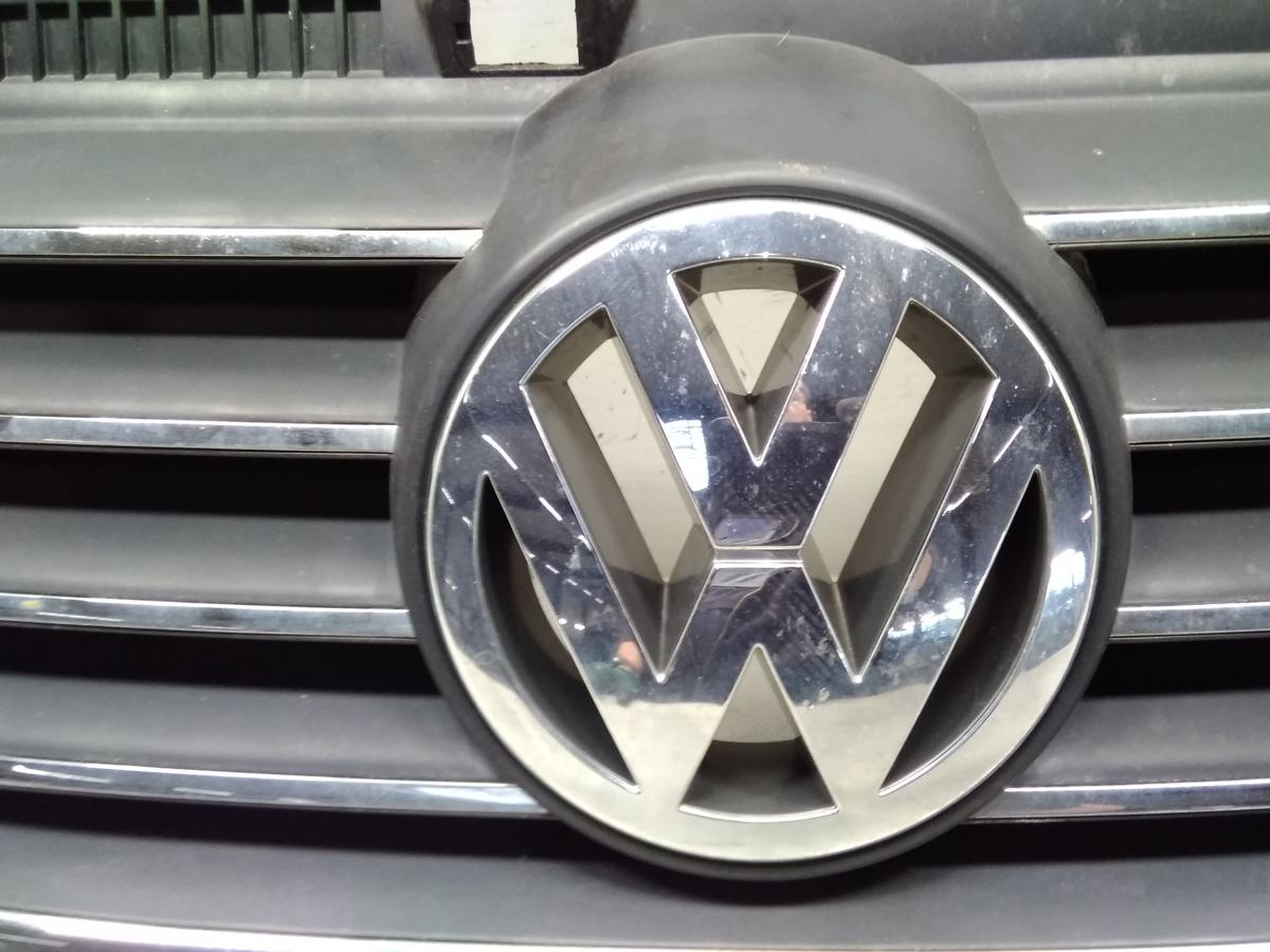 VW Passat 3BG original Kühlergrill mit Emblem BJ2004