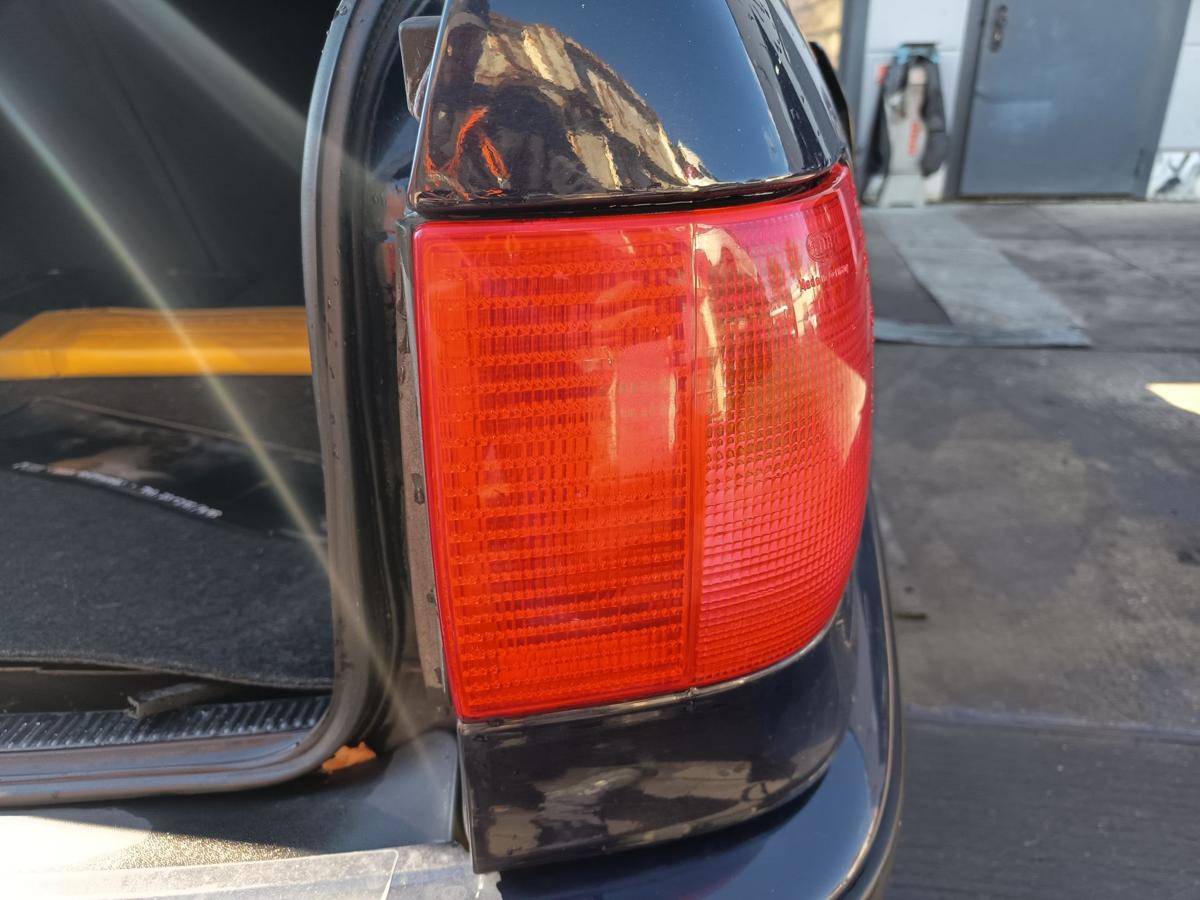 Audi 80 B4 8C original Rückleuchte rechts Heck/Schluss/Licht Limo Bj 1994