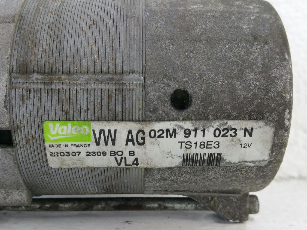 VW Touran 1T Bj.2007 original Anlasser Starter Valeo 02M911023N