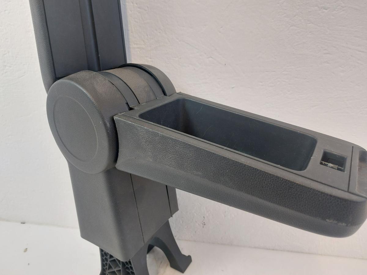 Skoda Rapid NH Mittelarmlehne vorn Armlehne Armauflage vorne OEM