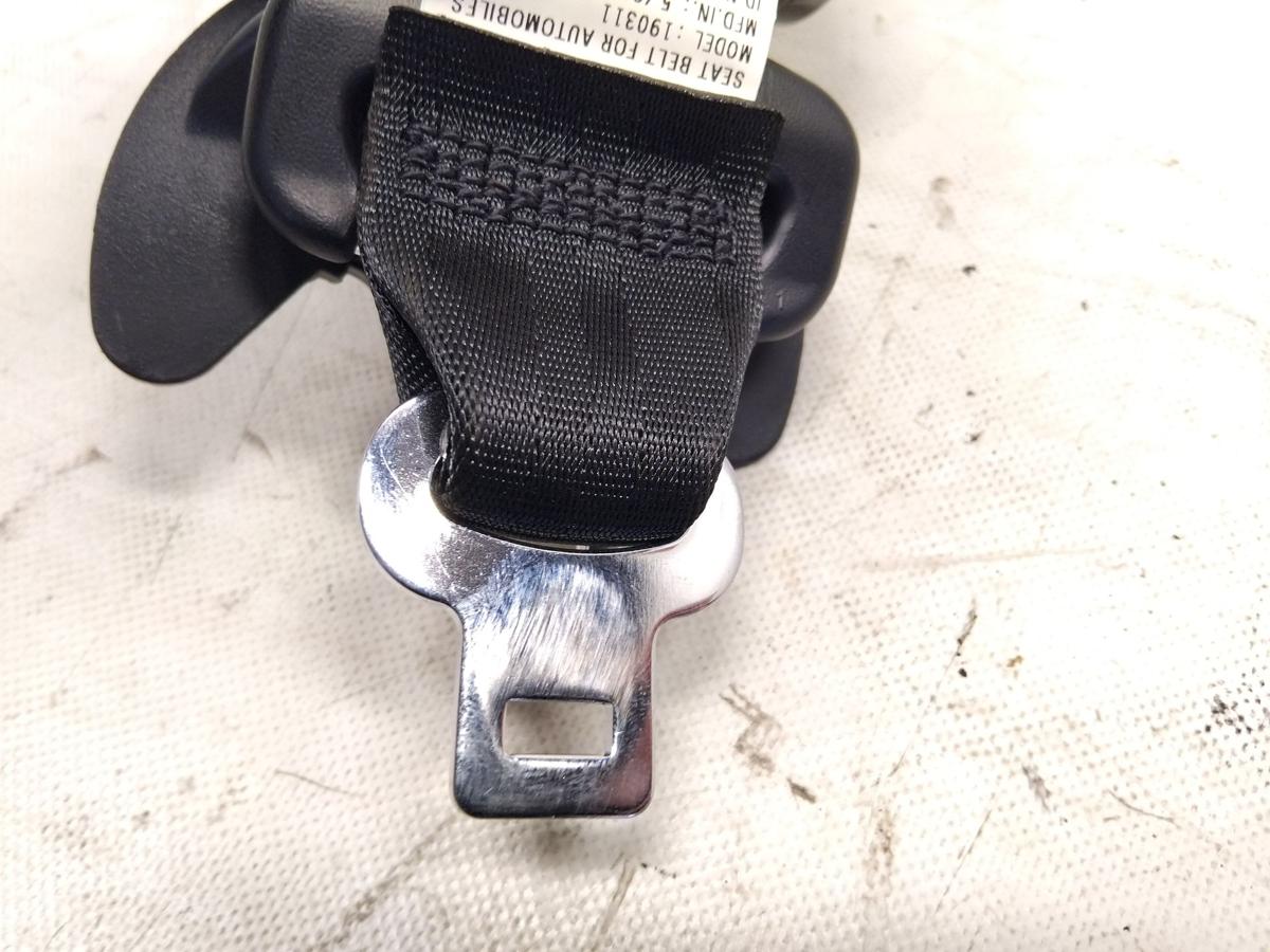 Mitsubishi Eclipse Cross original Sicherheitsgurt Gurt hinten mitte Facelift