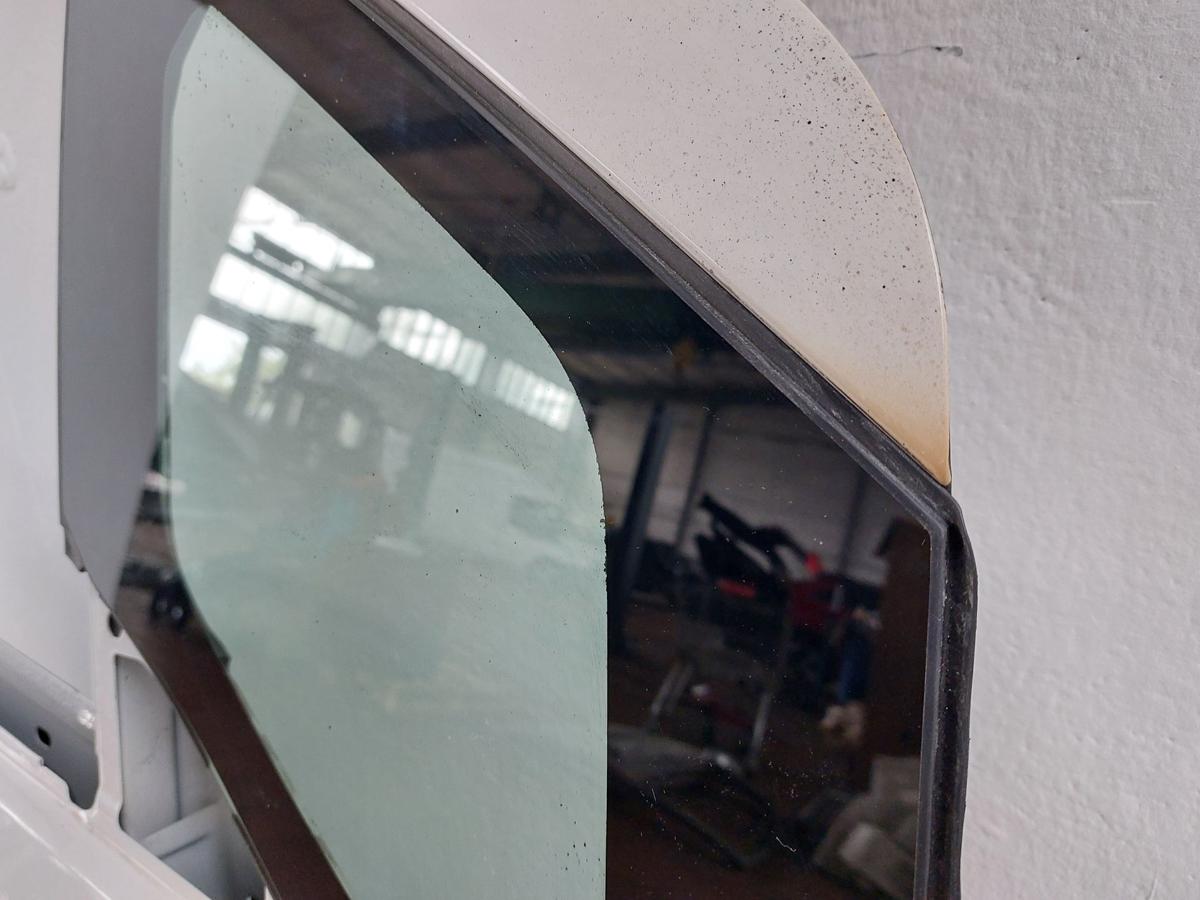 Mercedes Citan W420 Tür vorn rechts Beifahrertür im Rohbau leichter Brandschaden
