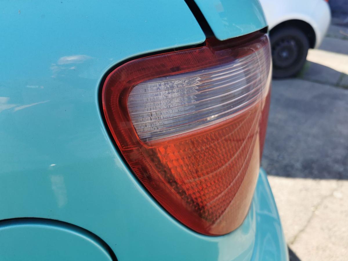 Toyota Yaris XP10 Rückleuchte Schlussleuchte Rücklicht hinten links 3 Türer