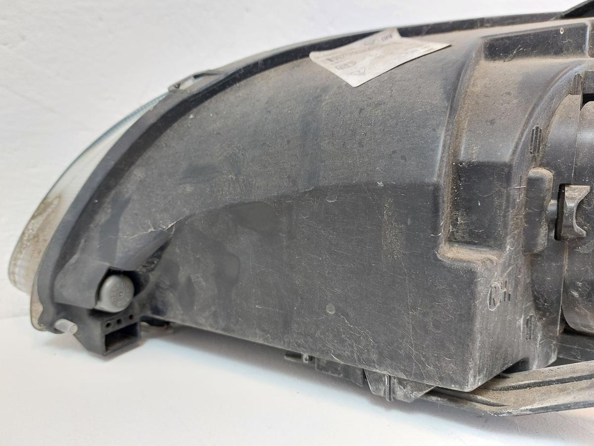 Ford Focus DA3 Scheinwerfer rechts Frontscheinwerfer Halogen Hauptscheinwerfer